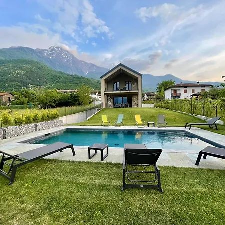 Tarca - Colico, Villa *